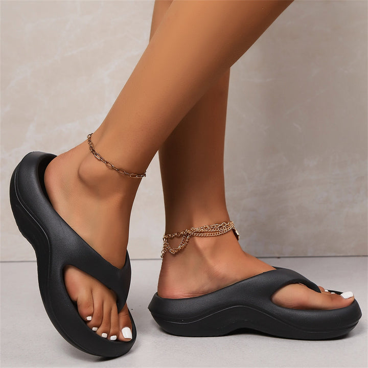 סנדלי אינאיה נוחים וקלילים מבית דלקרואה